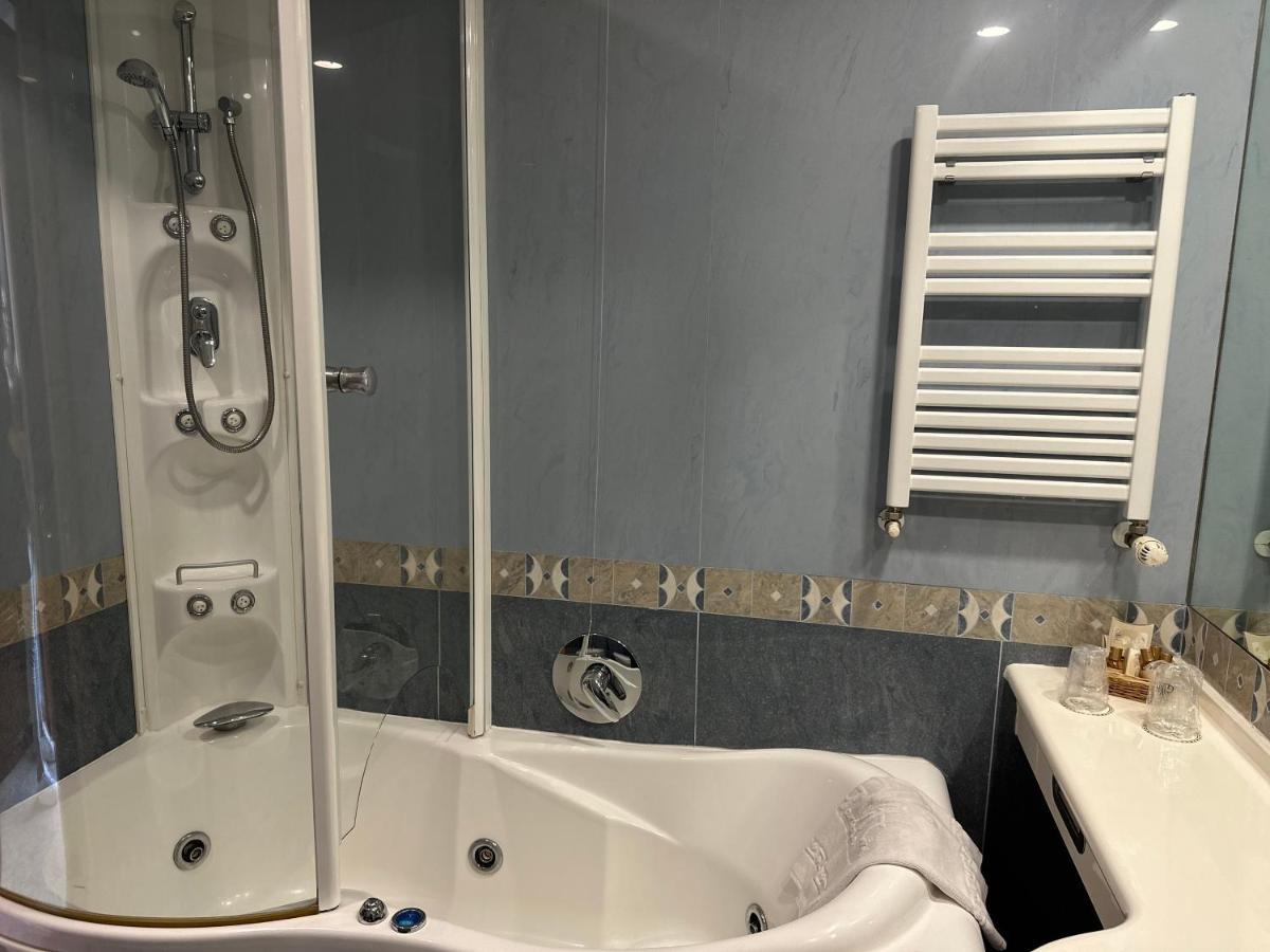 Gardenia Hotel لاتْسّارو المظهر الخارجي الصورة