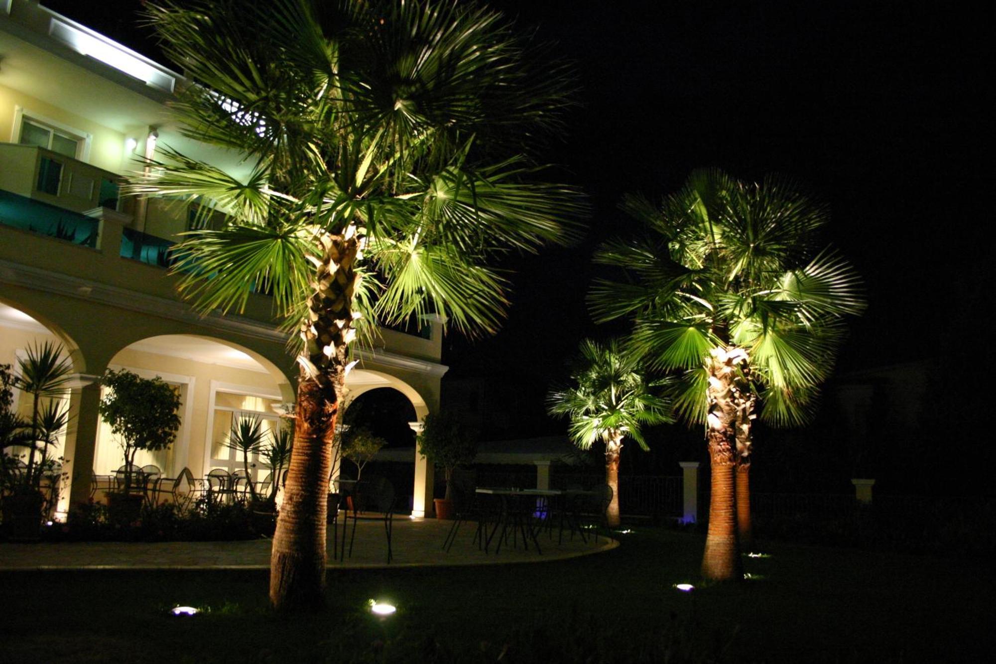 Gardenia Hotel لاتْسّارو المظهر الخارجي الصورة